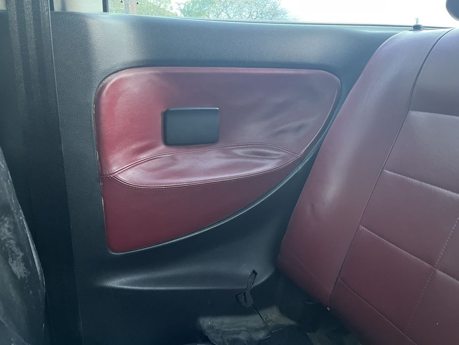 Кожен салон, купра броня и фарове за сеат ибиза