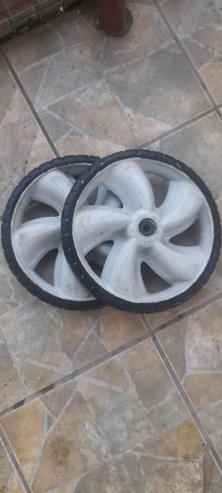 Roti pentru mașini tuns iarba