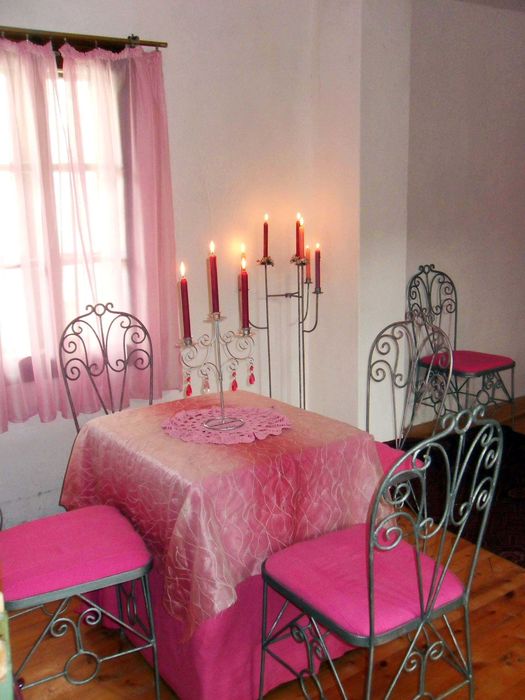 Столове, спалня, тоалетка ковано желязо