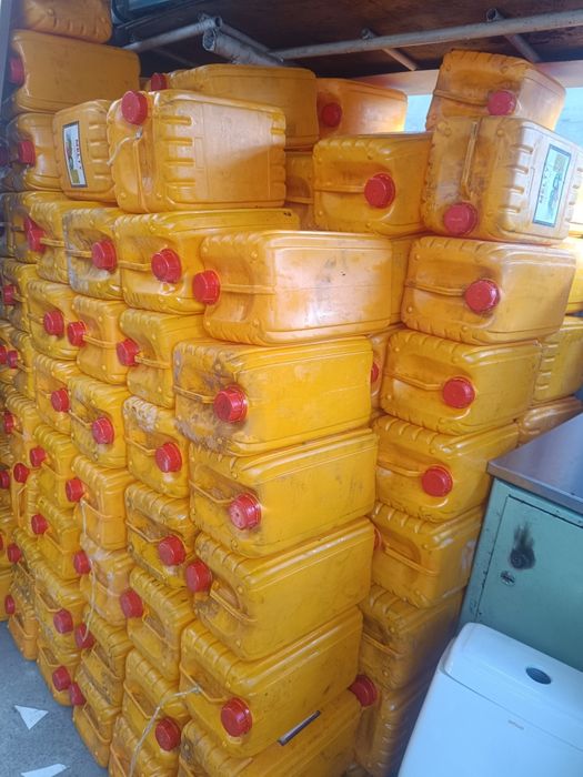 Канистры.          .