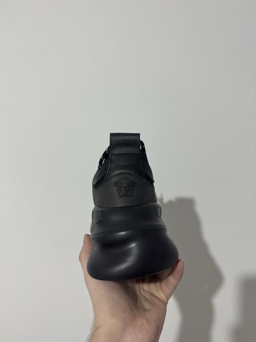Versace Chain Reaction