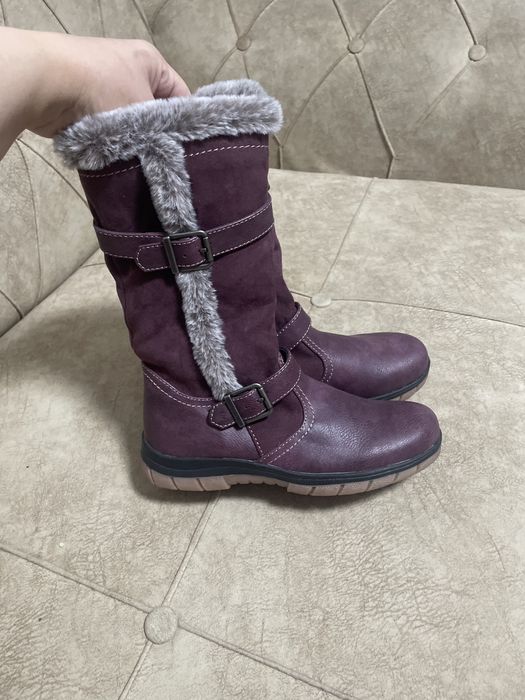 Продам детскую обувь