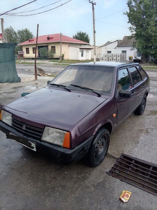 Vaz 2109 sotiladi