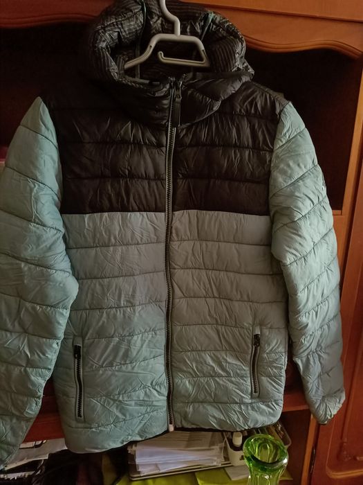 Продаю осенную курку для мальчика