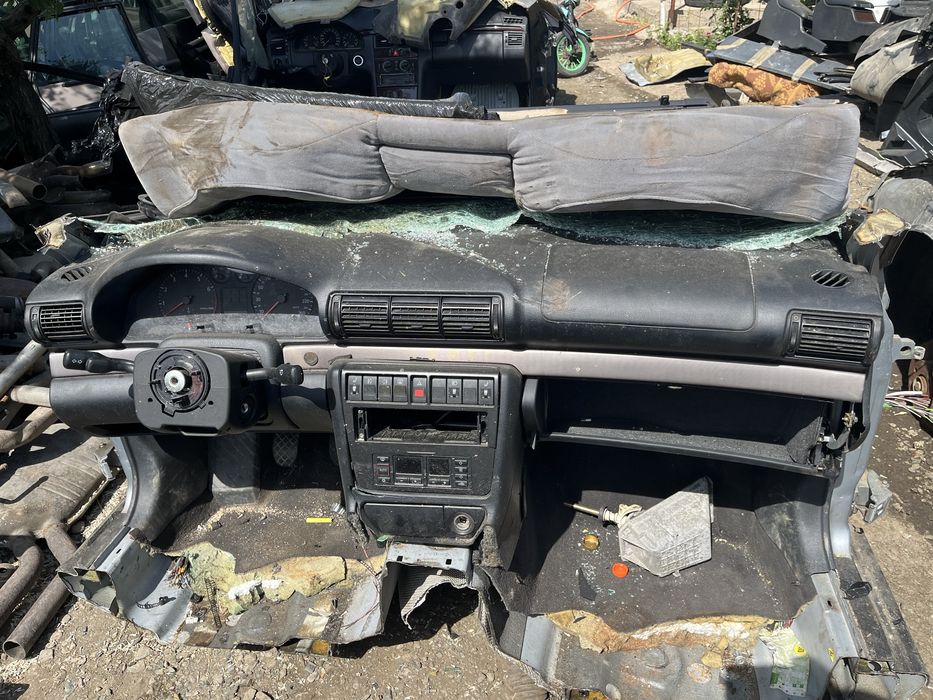 Ауди А6 С5 капля А4 запчасть