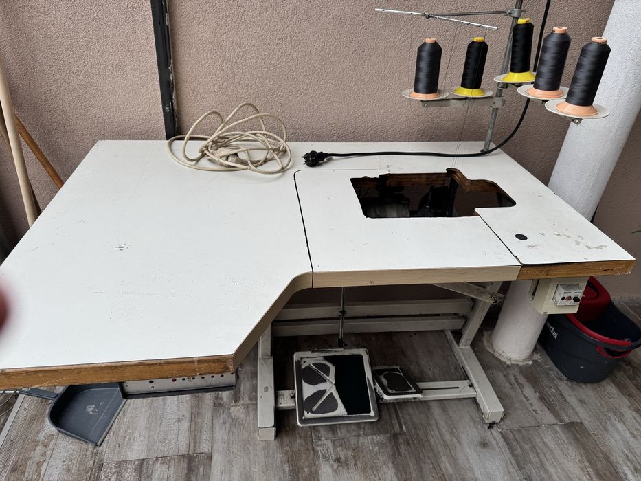 Masa de masina cu motor