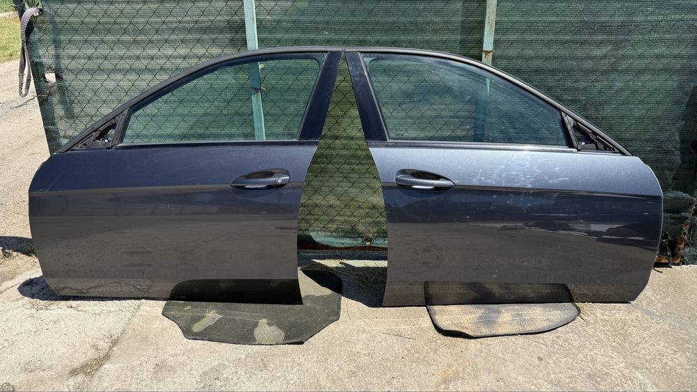 Врати / Предни Врати /Врата Лява и Дясна / E-class W212 / Код:755