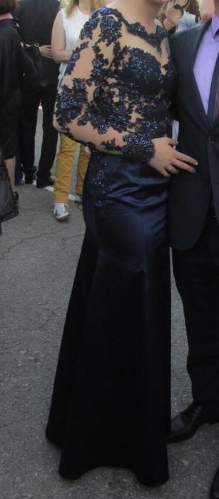 Абитуриентска рокля