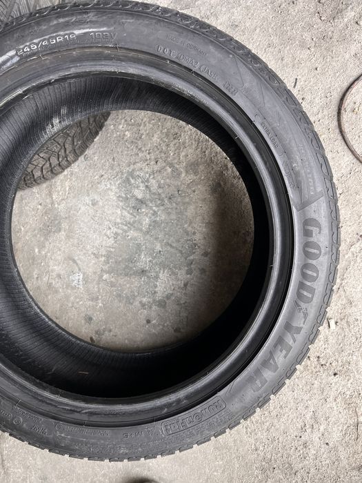 4 anvelope iarna 245/45/19 , GoodYear , DOT 2022 , RunFlat !