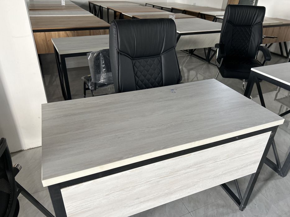 Ofis uchun mebellar