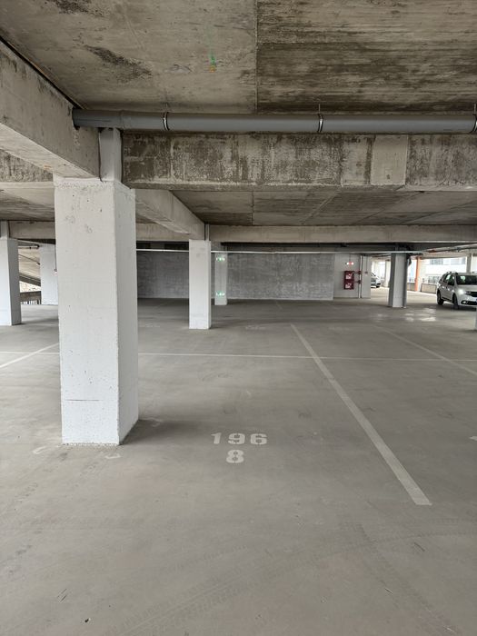 Inchiriez loc de parcare maniu 141, Pacii