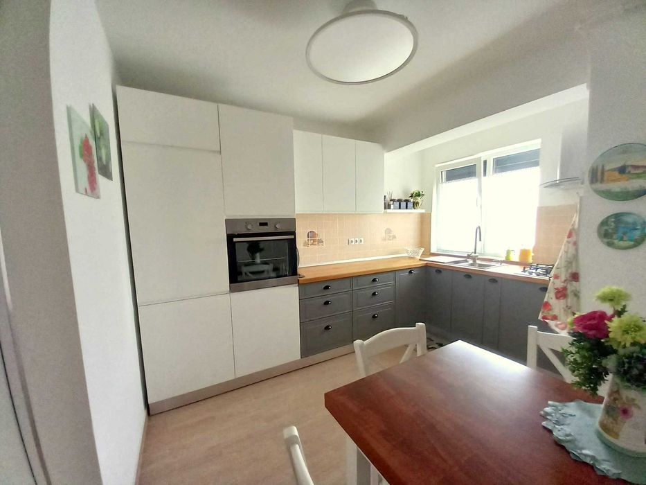 Inchiriez apartament 2 camere
