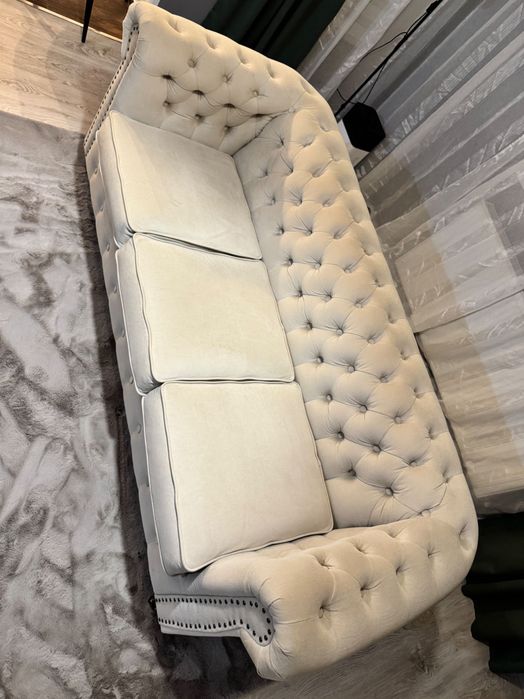 Canapea Chesterfield