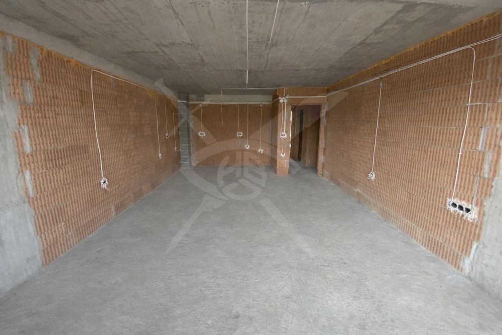 Тристаен апартамент на първа линия до река Марица 100438