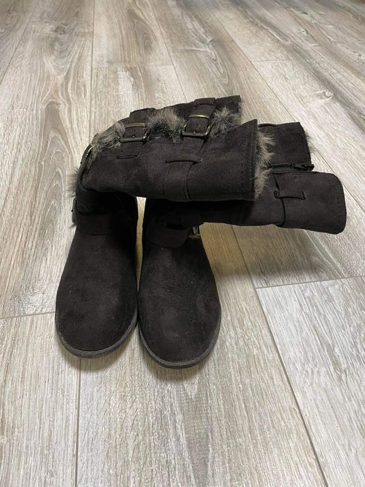 Маркови ботушки за момиче