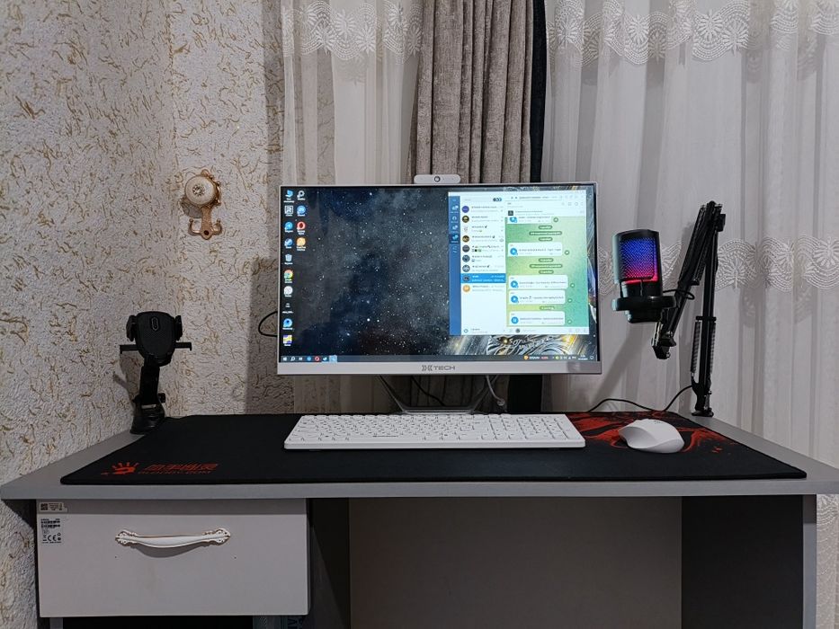 Monoblock sotiladi kovrik klavitura mishka qo'shberaman 8/256 Gb