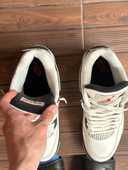 Jordan 4 white cement