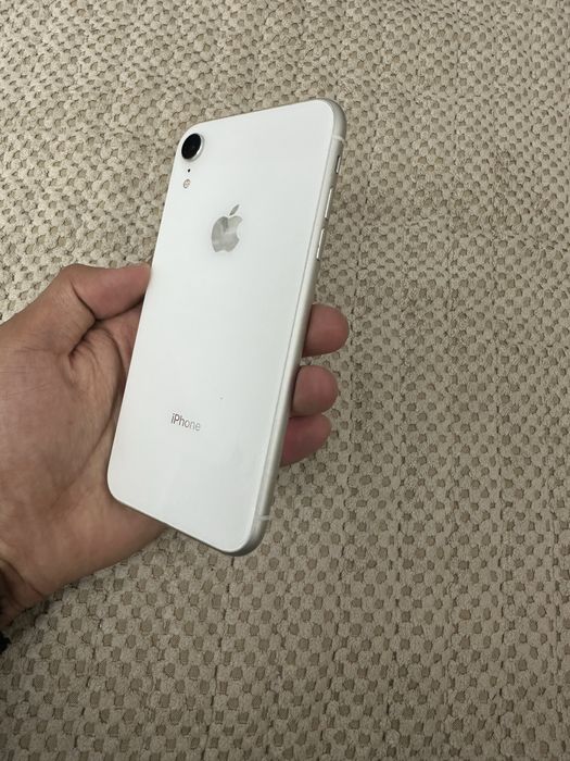 Продам Айфон Хр 64гб