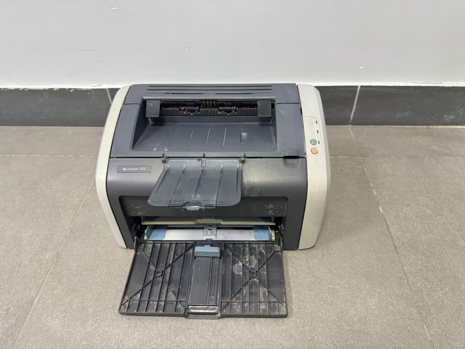 Продам принтер HP Laserjet 1010