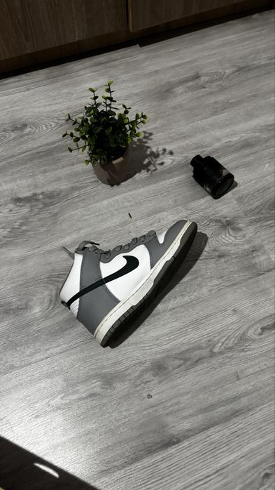 Nike dunk high grey