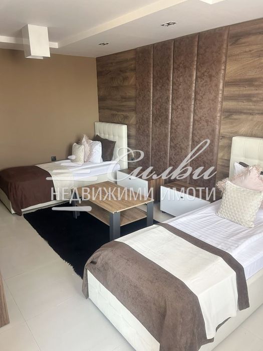 Продава се Тристаен апартамент в Шумен, Център - 125 кв.м за 725 €/кв.м - Снимка #10