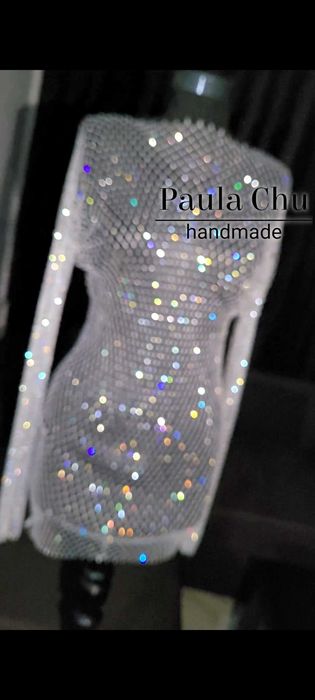 Рокля мрежа с камъни