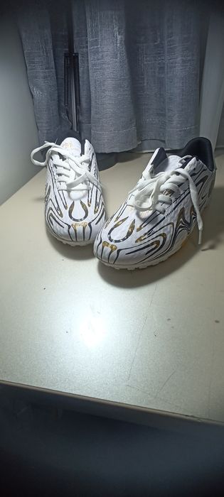 Продам бутсы. 39 размер. Новые.