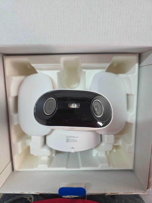Camera de supraveghere exterioară Reolink 4K 8MP Wi-Fi 6 cu reflector de 3000 lumeni