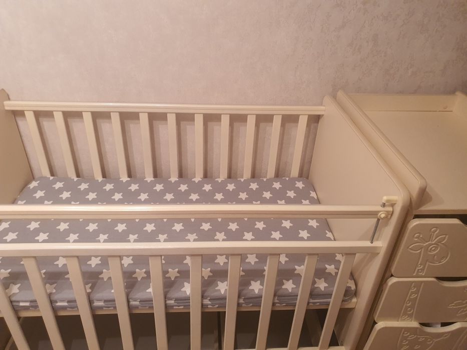 Продам детскую кроватку
