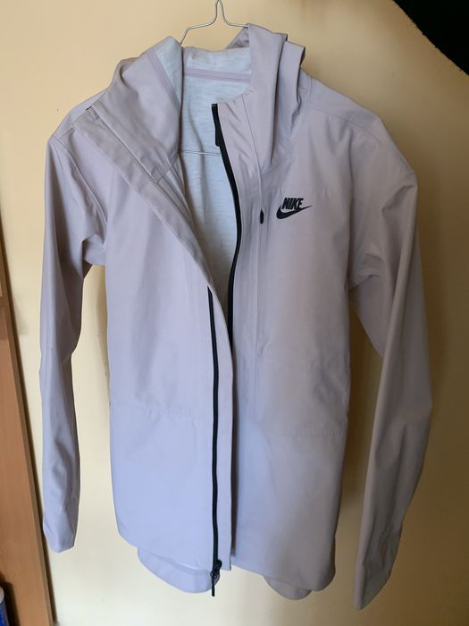 Спортно яке, Nike