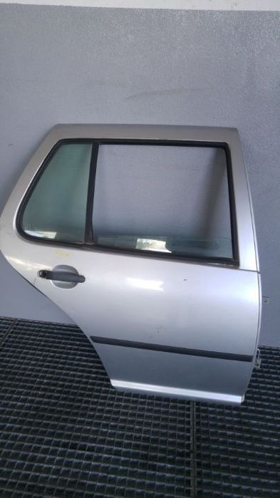 usa portiera dreapta spate vw golf 4