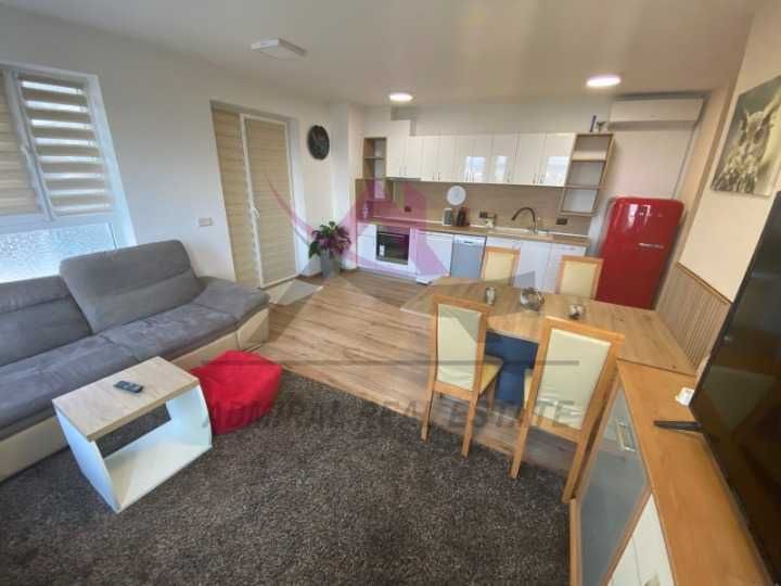 Тристаен -затворен комплекс -Траката