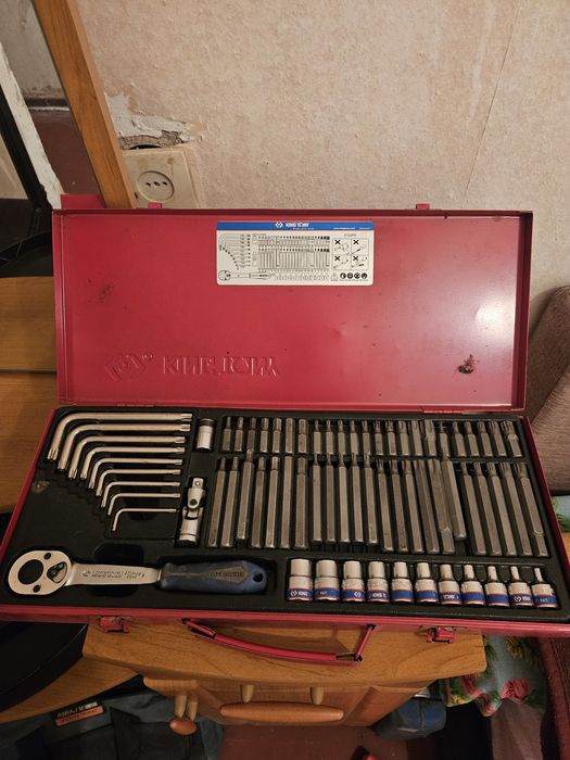 Продам хороший инструмент, качественный.
