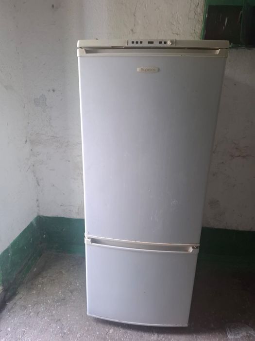 Холодильник Бирюса
