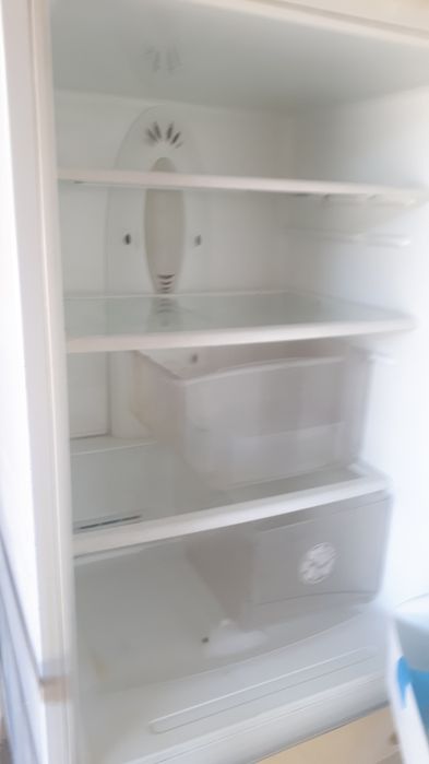 Холдильник LG двухкамерный