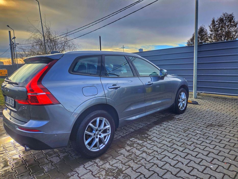 Volvo XC60 Momentum întreținut