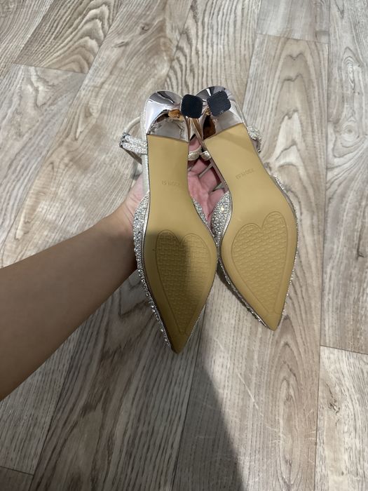 Продам  новые туфли 36 размер