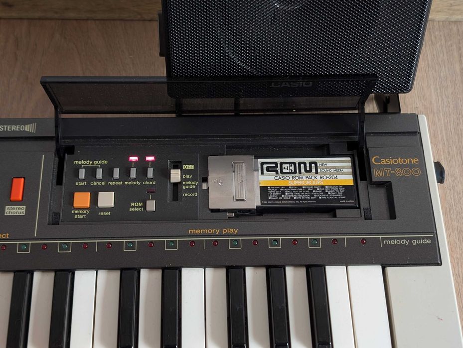 Orga / pian / Sintetizator CASIO MT-800 in cutie