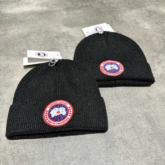 Зимни шапки беание Канада Гус canada goos beanie маркови шапки зимни