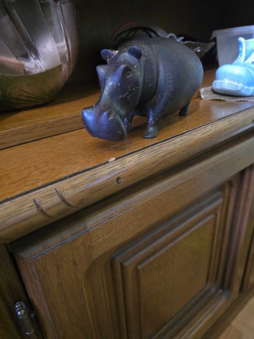 Дървена фигурка на Хипопотам.