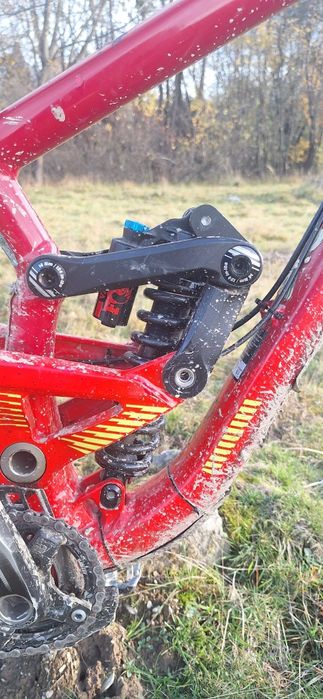 Vand bicicleta downhill Scott gambler 730