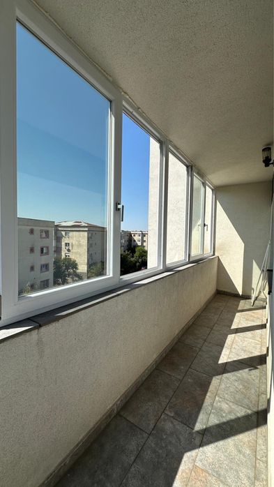 Închiriez garsoniera lux zona 1 mai