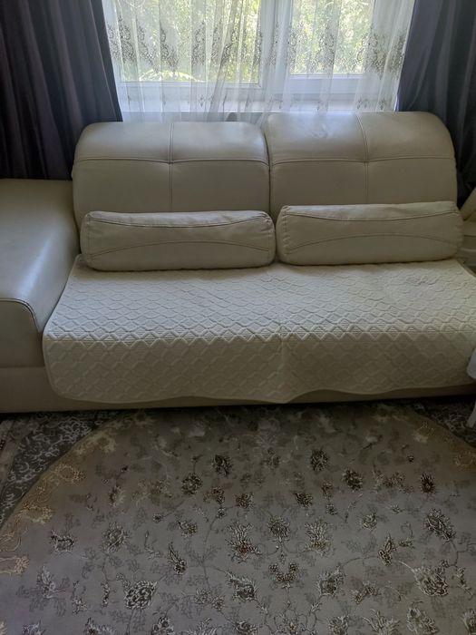 Продается диванПродается диван (200*100) и кресло (100*80)