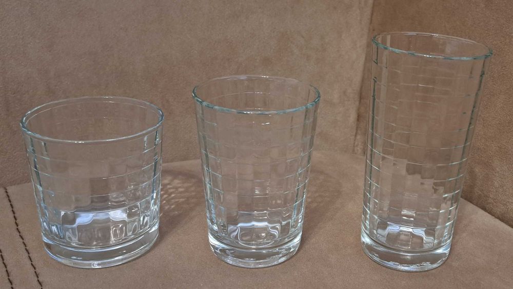 Комплект от нови чаши - 18 части с красив релеф