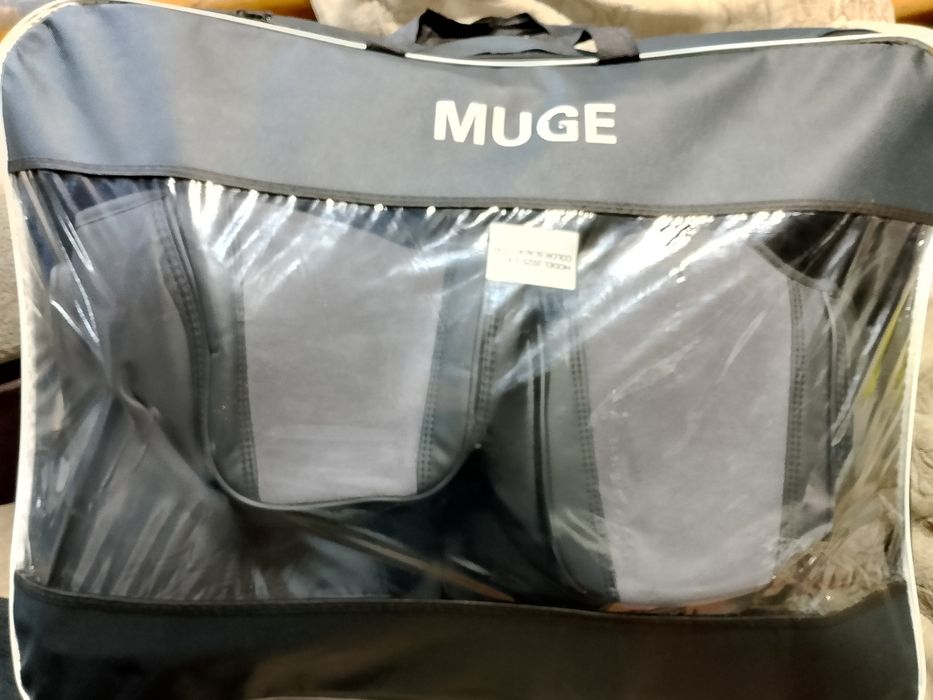 Авточехлы в отличном состоянии