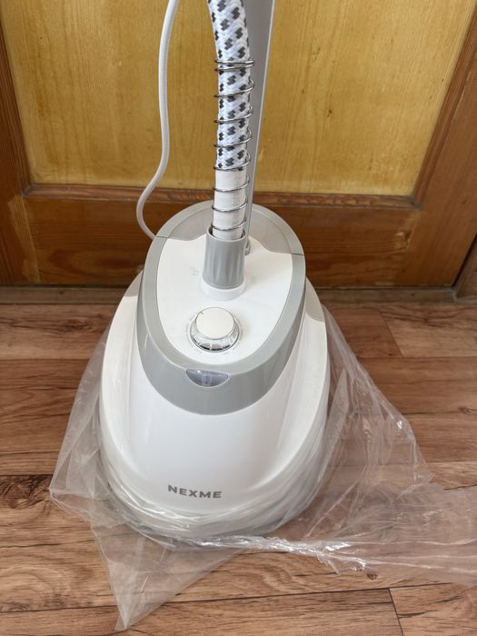 Паровой утюг-отпариватель продам