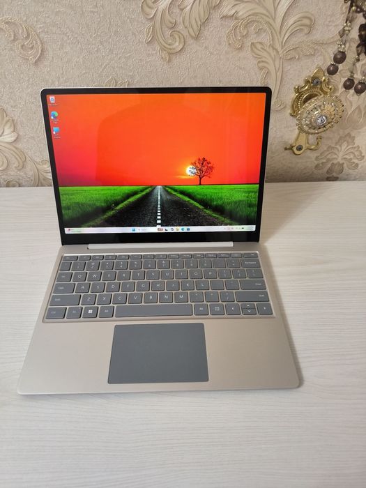 Microsoft Surface Go 2