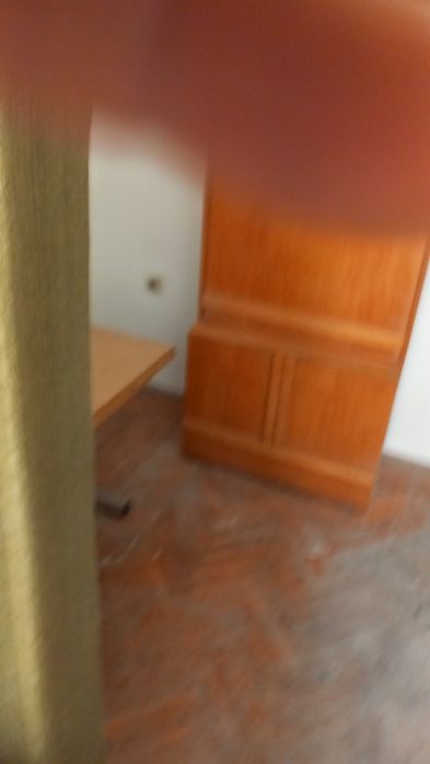 Продават се шкафове