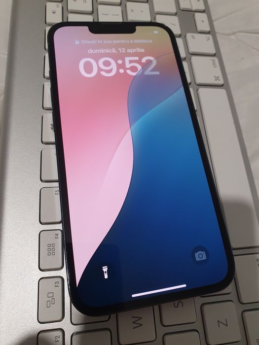 Vând iPhone 13 PRO  liber de rețea