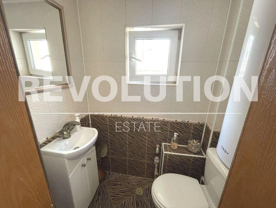 Дава се под наем Двустаен апартамент в Варна, Бриз - 75 кв.м за 498.27 € - Снимка #5